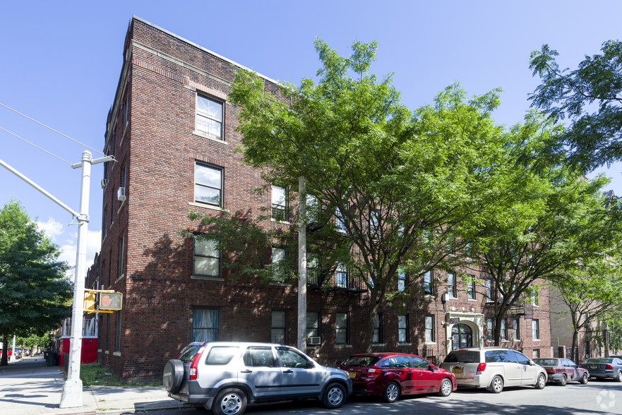 395 Schenectady Ave, Brooklyn, NY for rent - Primary Photo - Image 1 of 7