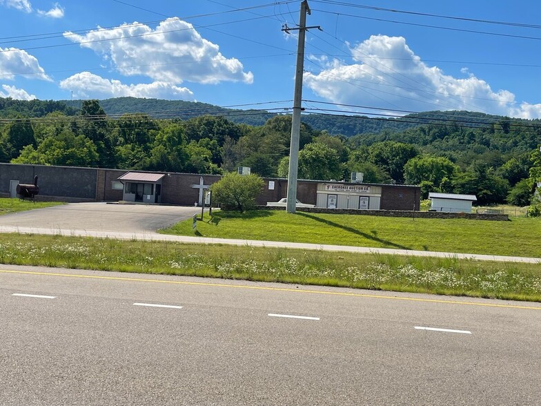 10015 Rutledge Pike, Corryton, TN for sale - Building Photo - Image 1 of 1