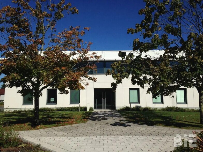 Office in Pessac to rent - Building Photo - Image 1 of 5