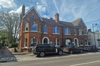 High St, Hartley Wintney for rent Building Photo- Image 1 of 5