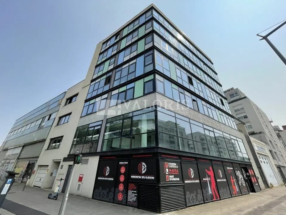 Office in Lyon to rent Building Photo- Image 1 of 14