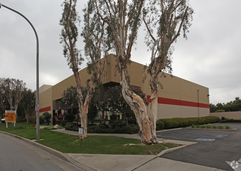 750 Columbia St, Brea, CA for rent - Primary Photo - Image 1 of 2