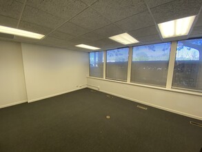 540-550 W Frontage Rd, Northfield, IL for rent Interior Photo- Image 1 of 2