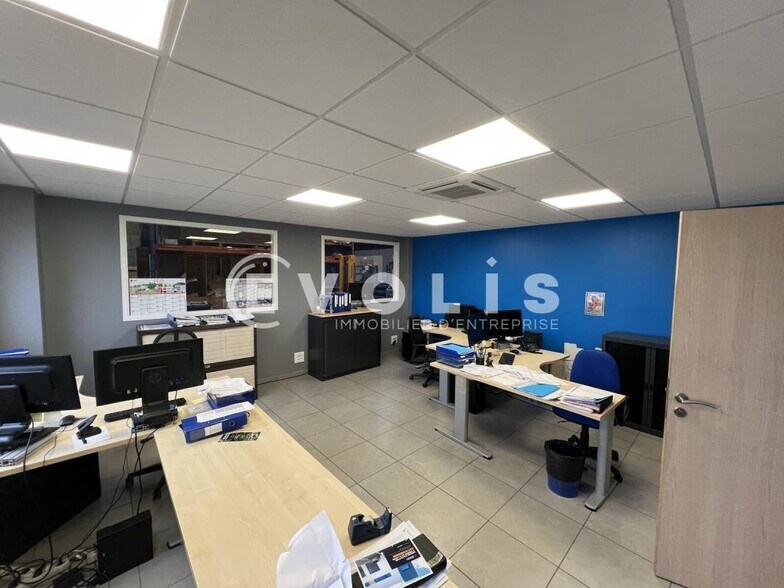 Light Industrial in Fleurieux Sur L Arbresle for sale - Interior Photo - Image 2 of 7