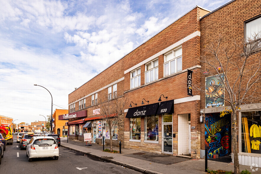 914-970 Rue Jean-Talon E, Montréal, QC for sale - Building Photo - Image 1 of 4