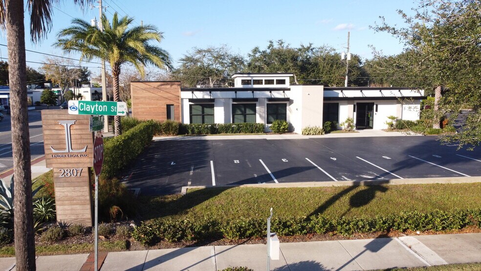 2807 Edgewater Dr, Orlando 32804 UK