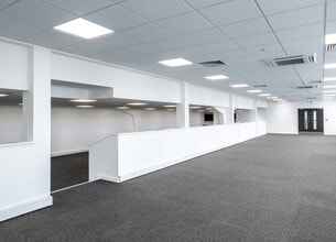 Streatham Rd, Mitcham to rent Interior Photo- Image 2 of 5