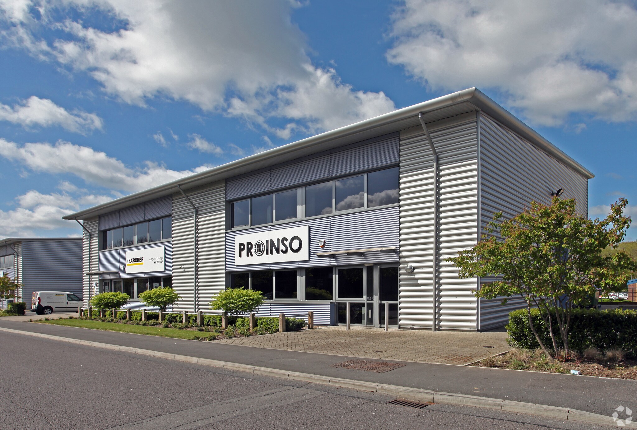 943-944 Yeovil Rd, Slough for sale Primary Photo- Image 1 of 1