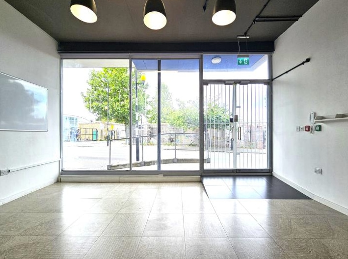 33-35 Brayards Rd, London to rent Interior Photo- Image 1 of 3