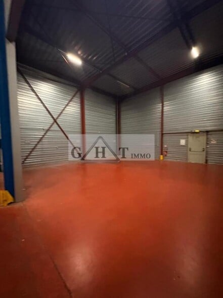 Industrial in Conflans-Sainte-Honorine to rent - Interior Photo - Image 2 of 7