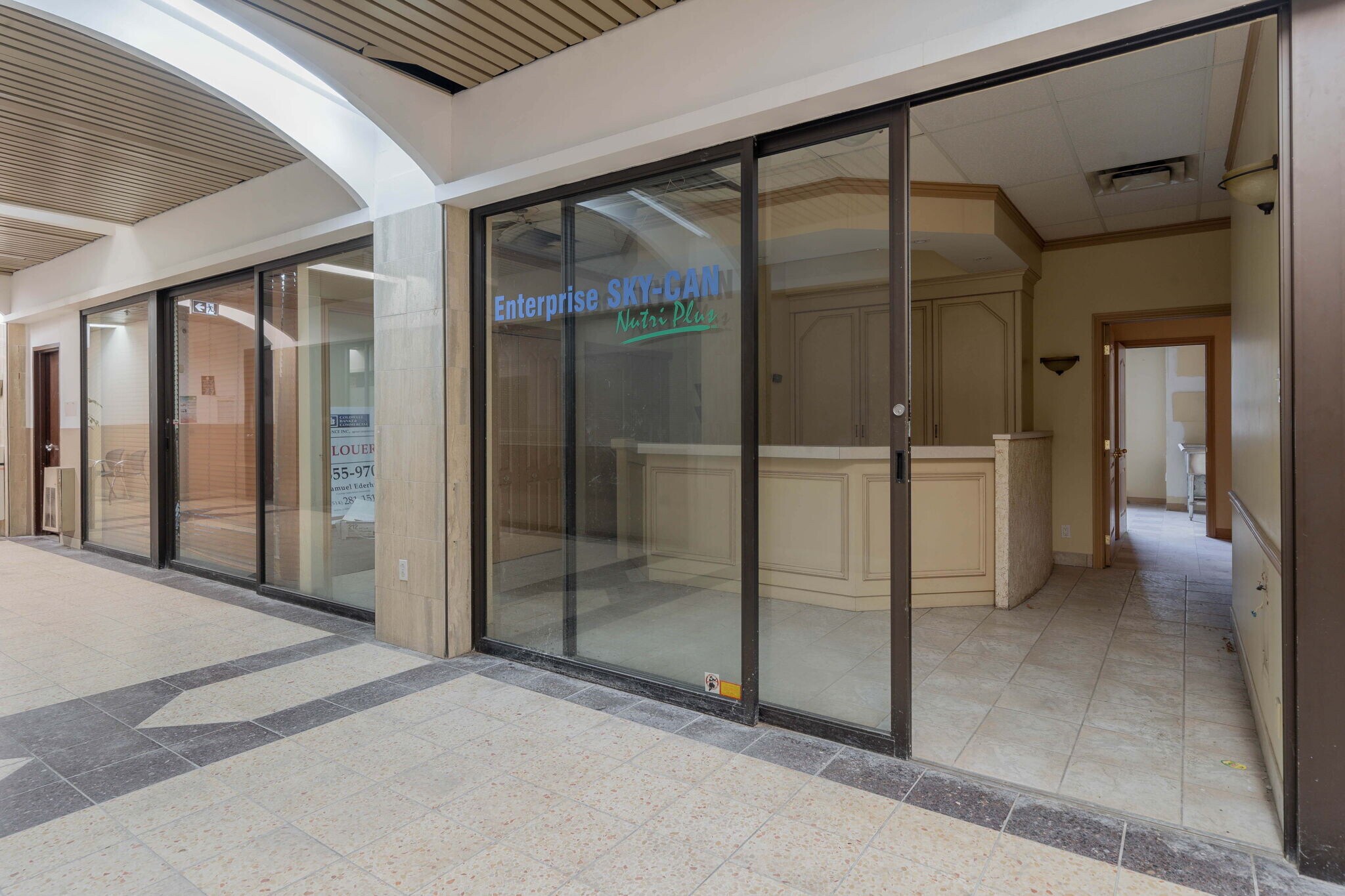 6058-6066 Rue Jean-Talon E, Montréal, QC to rent Building Photo- Image 1 of 9