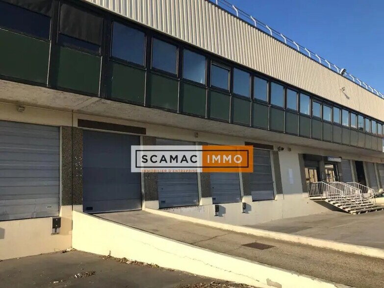 Industrial in Vitry-sur-Seine to rent - Building Photo - Image 3 of 4