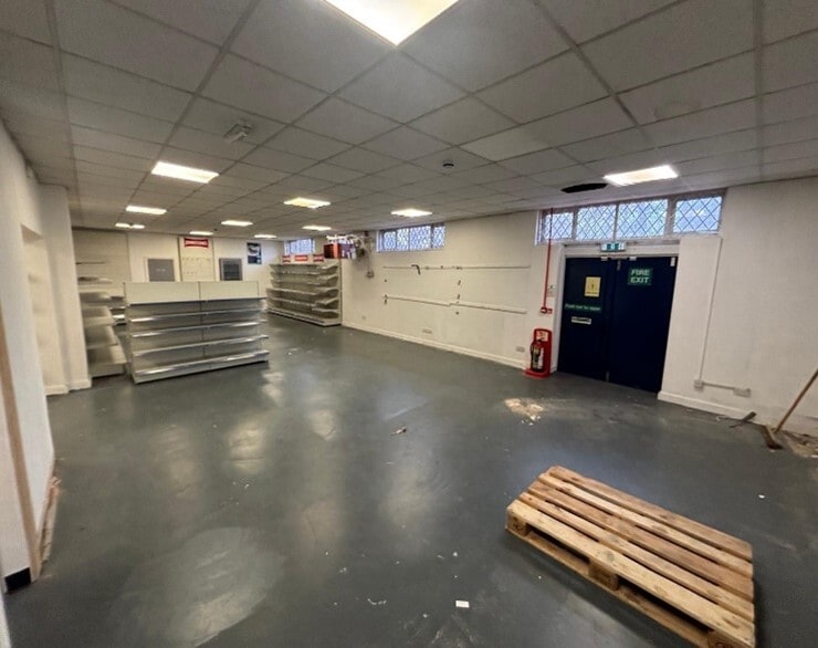 Bishopsford Rd, Morden to rent Interior Photo- Image 1 of 8