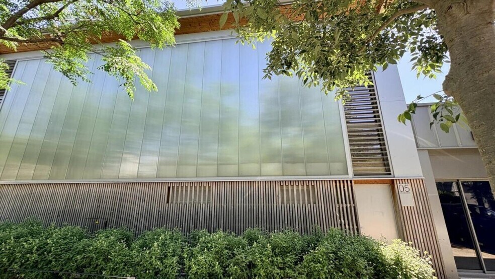 Retail in Avignon for sale - Building Photo - Image 2 of 12