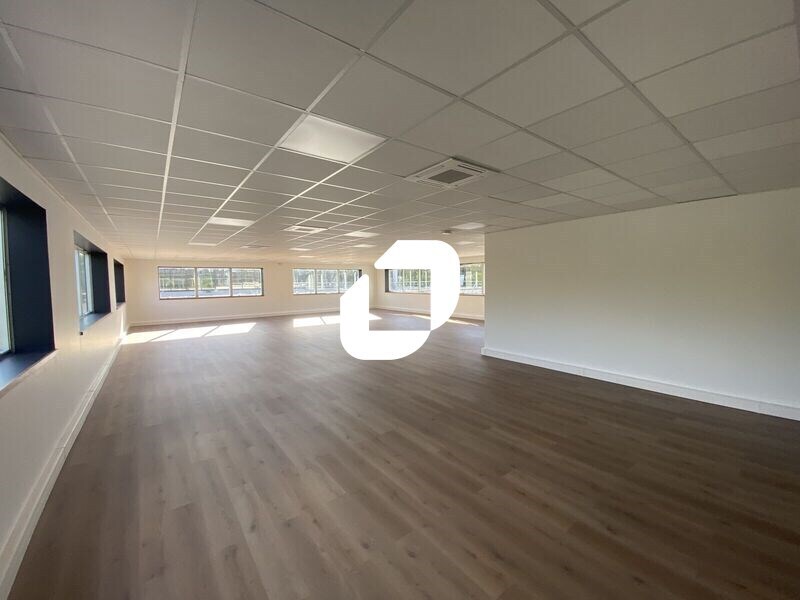 47-49 Avenue Des Genottes, Cergy to rent Interior Photo- Image 1 of 15