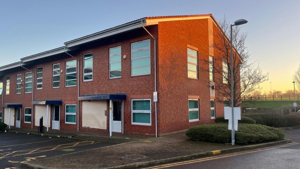 Siskin Pky E, Coventry to rent - Building Photo - Image 2 of 26