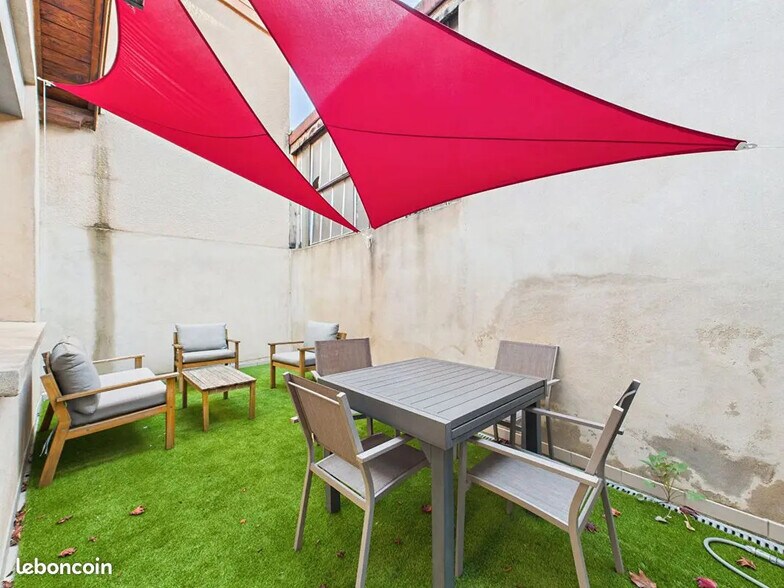 13 Rue Julien Veyrenc, Valence to rent - Building Photo - Image 3 of 8