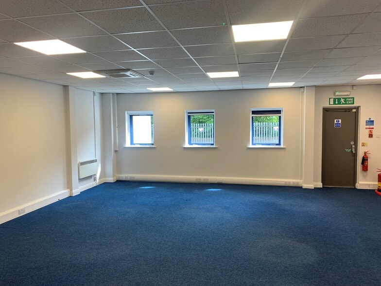 Osbaldwick Link Rd, York to rent - Interior Photo - Image 2 of 3