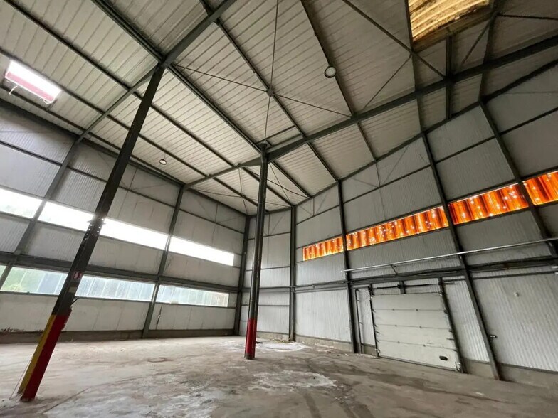 Industrial in Créteil to rent - Interior Photo - Image 3 of 6