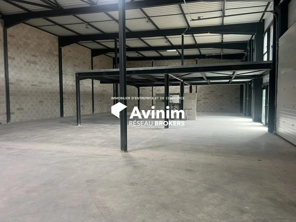 Vente Local d'activités 218 m² - Photo 1