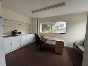 Unit 31e, Blythe Business Park, Sandon Road, Stoke On Trent to rent Interior Photo- Image 2 of 2