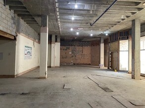 55-77 High St, Slough to rent Interior Photo- Image 1 of 3