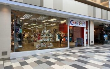 The Square, Camberley to rent Building Photo- Image 1 of 1