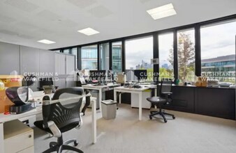 Office in Levallois-Perret to rent Interior Photo- Image 2 of 6