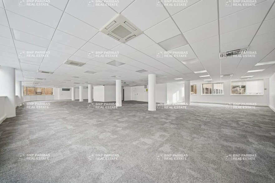 63 Bis Rue De Sèvres, Boulogne-Billancourt to rent - Building Photo - Image 2 of 13
