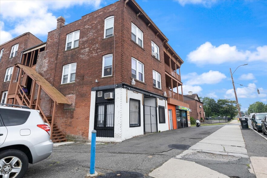 2370-2374 Main St, Hartford, CT for sale - Building Photo - Image 1 of 1