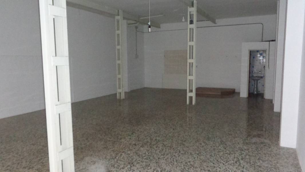 Retail in Elda, Alicante to rent Building Photo- Image 1 of 10