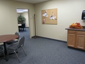 7362 NE University Ave W, Minneapolis, MN to rent Building Photo- Image 2 of 14