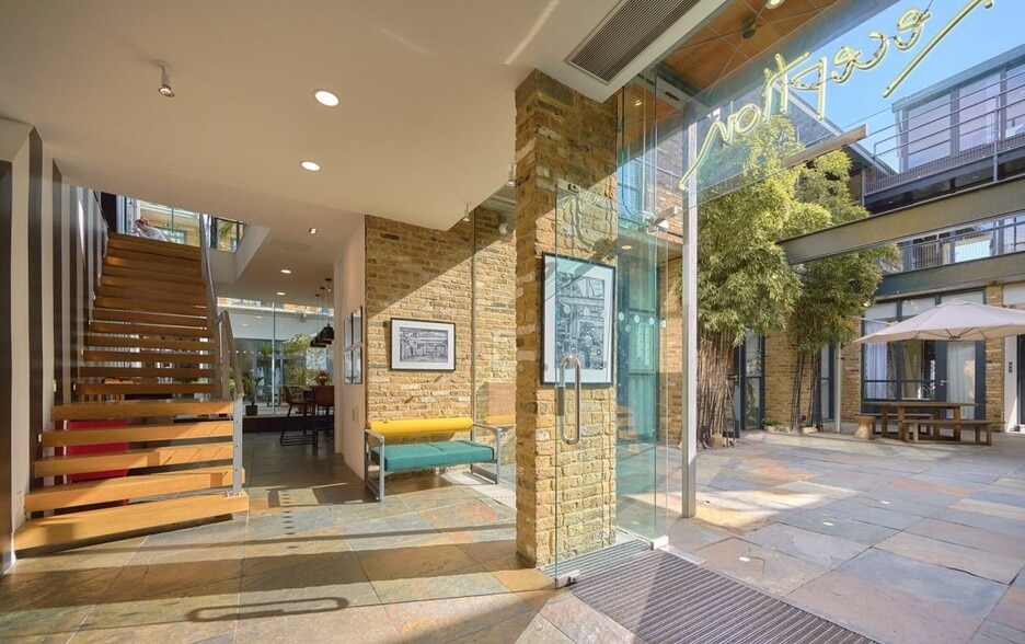 132-134 Lots Rd, London to rent - Building Photo - Image 2 of 4