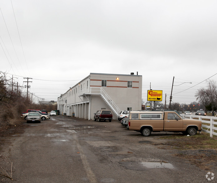 201-209 N Hamilton Rd, Columbus, OH for rent - Building Photo - Image 2 of 8