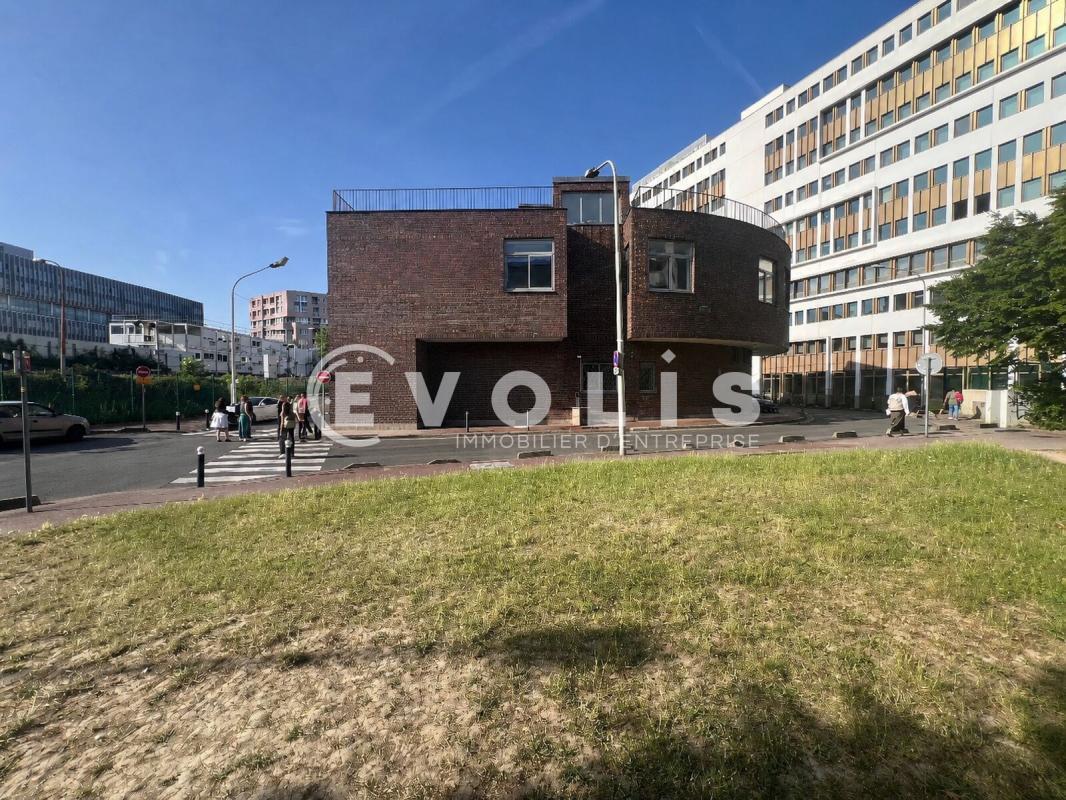 Office in Créteil to rent Building Photo- Image 1 of 8
