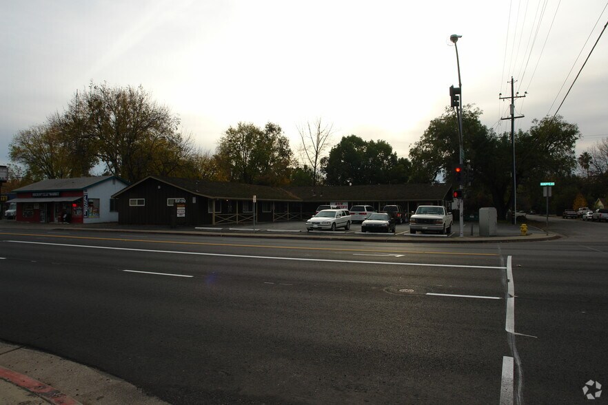 1237-1259 Mangrove Ave, Chico, CA for sale - Primary Photo - Image 1 of 1