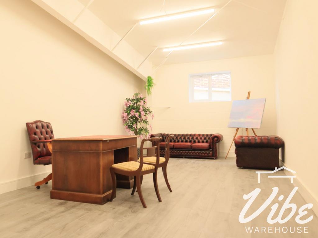 26 Grosvenor way, London to rent Interior Photo- Image 1 of 10