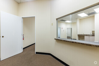 2110 E Flamingo Rd, Las Vegas, NV for rent Interior Photo- Image 1 of 4