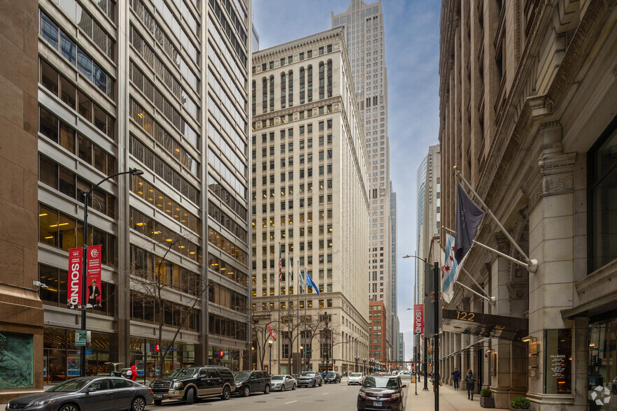 120 S LaSalle St, Chicago, IL for rent - Building Photo - Image 2 of 4