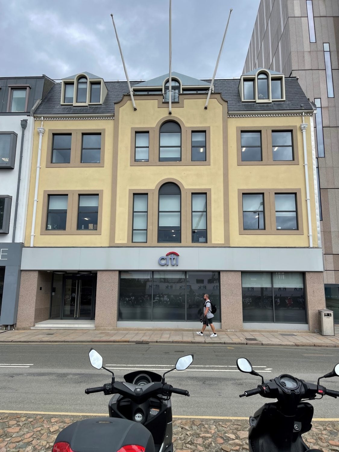 38 Esplanade, Jersey to rent Primary Photo- Image 1 of 3