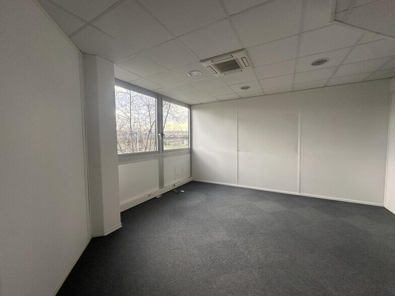 2 Ter Rue Marcel Doret, Blagnac to rent - Interior Photo - Image 3 of 5