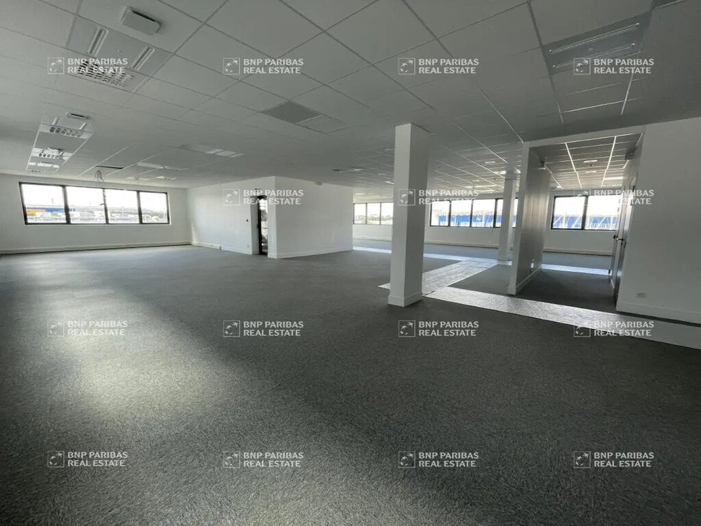 Location Bureaux 311 m² à 2 124 m² - Photo 1