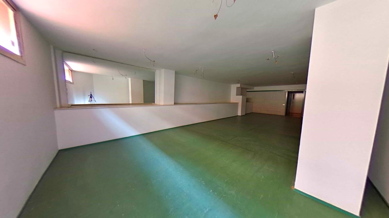 Barcelona, BAR 08021 - Unit Puerta 01 - - Interior Photo - Image 2 of 26