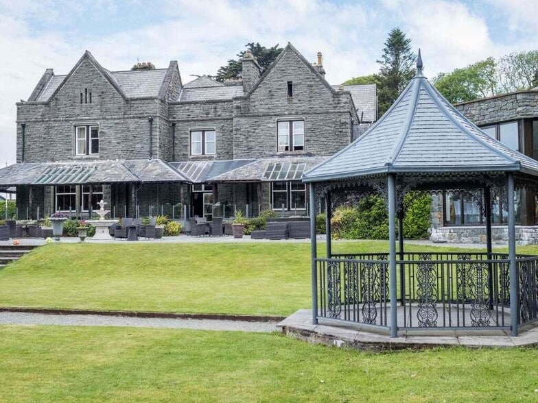 A497 Main Rd, Criccieth for sale - Building Photo - Image 3 of 20