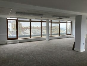 45 Robertson St, Hastings to rent Interior Photo- Image 1 of 5