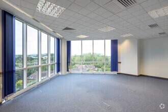 1 Ironmasters Way, Telford to rent Interior Photo- Image 1 of 4