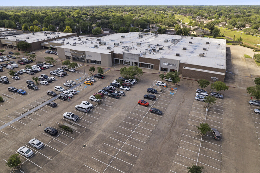 3410-3412 Highway 6, Sugar Land, TX for rent - Building Photo - Image 2 of 4