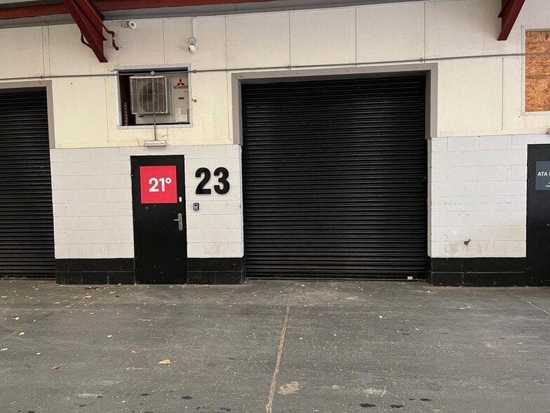 Moorside, Colchester to rent - Building Photo - Image 3 of 38