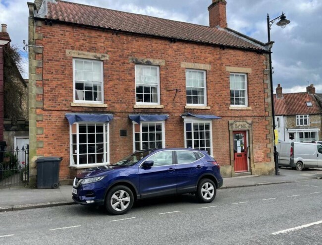 12 Market Pl, Kirkbymoorside for sale Primary Photo- Image 1 of 1