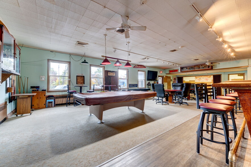 73 Maple St, Manchester, CT for sale - Building Photo - Image 3 of 8